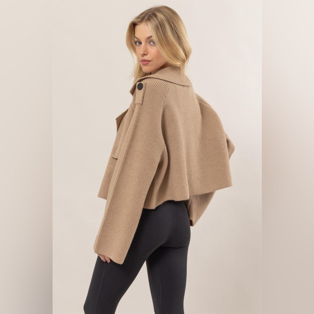 New Cropped Sweater Trench Size Small (fits like large) - Picture 3 of 8